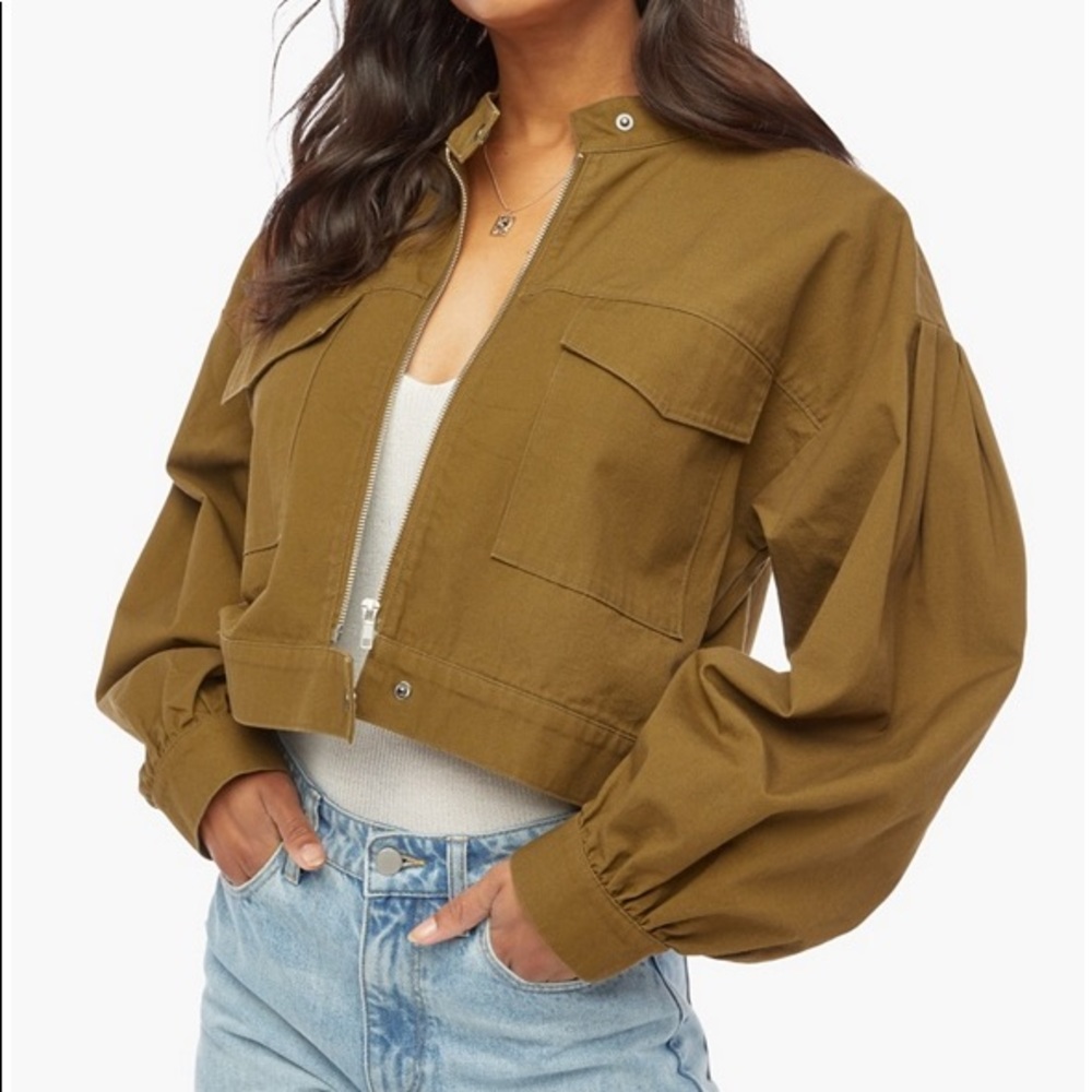 NWT Puffed Sleeves Cropped Jacket
